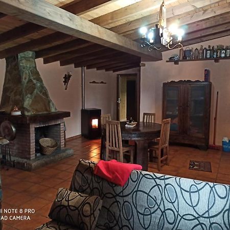 Casa Penelas Petin Buitenkant foto